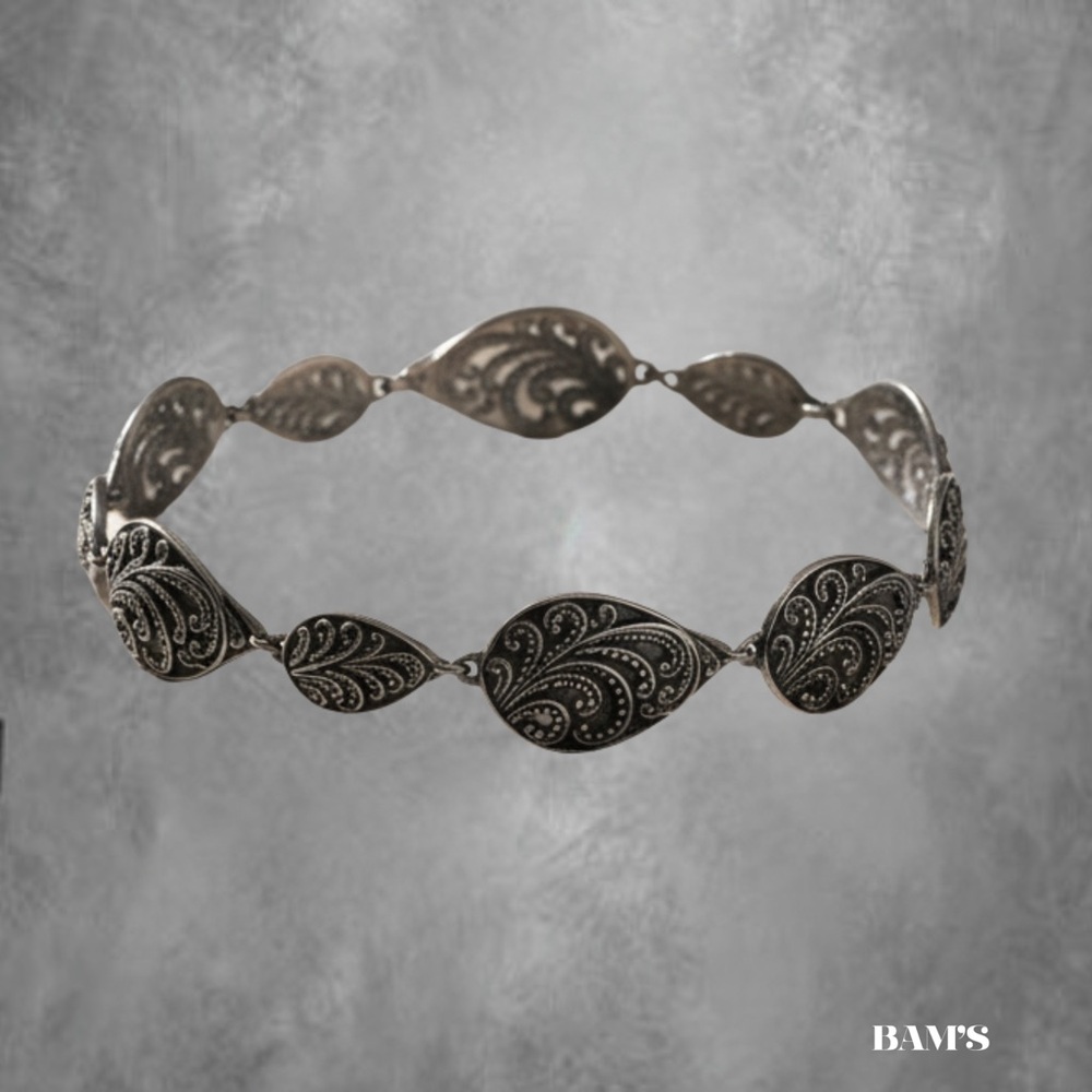 Boho Western Silver Leaf Link Bracelet – Vintage Style Etched Statement Jewelry